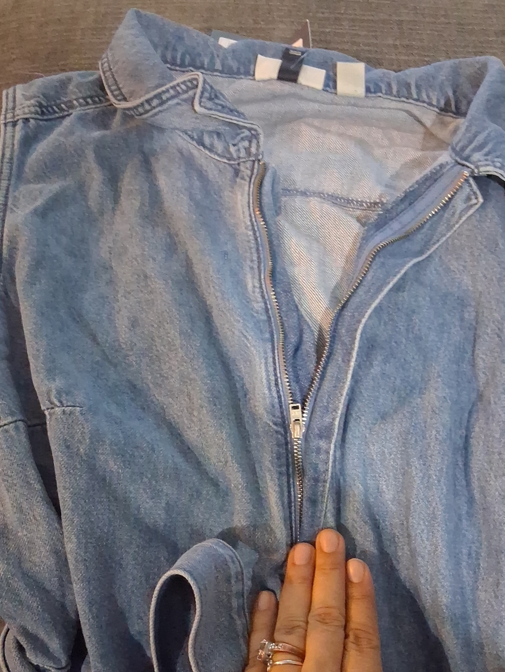 NWT Universal Thread Light Blue Denim Sleeveless Utility Jumpsuit Size 18 Plus - Picture 8 of 8
